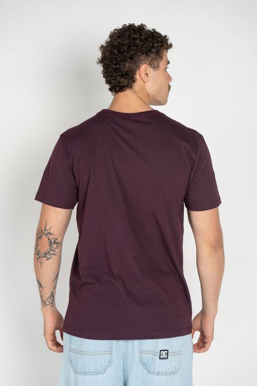Camiseta DC Shoes M/C DC Corpo Bordô