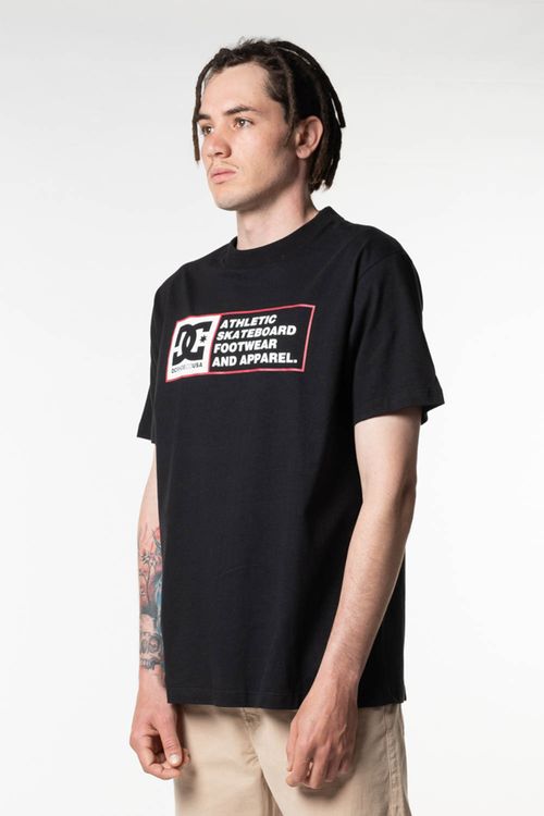 Camiseta DC Shoes M/C Density Zone Hss Preto