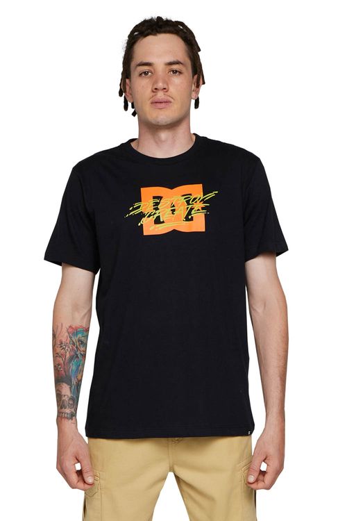 Camiseta DC Shoes M/C Flyer Preto