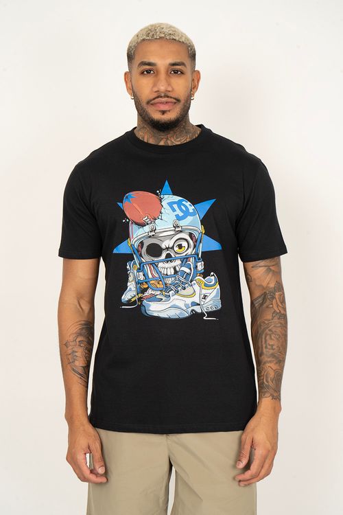 Camiseta Dc Shoes M/C Smashing Helmet Preto